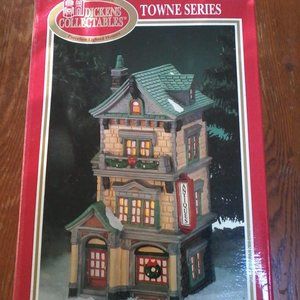 Dickens Collectables Town Series  lighted house vintage 1994